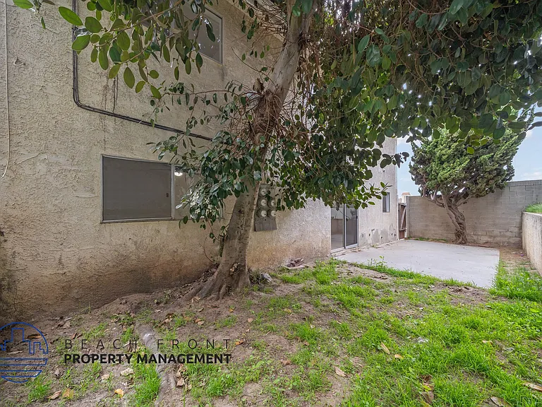 2511 Voorhees Ave — Photo 24