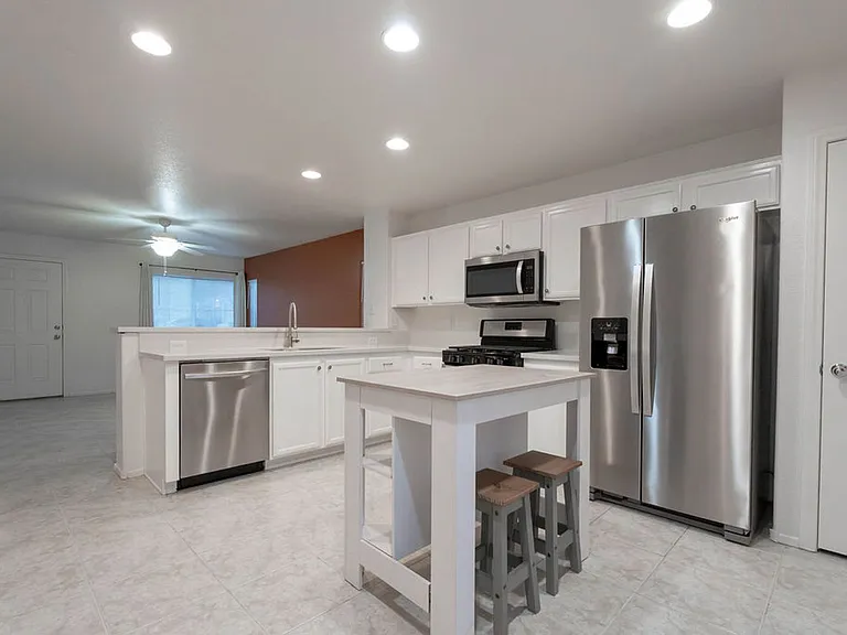 10380 Commanche Moon Ave — Photo 8