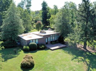 20070 Airmont Rd, Round Hill, VA 20141