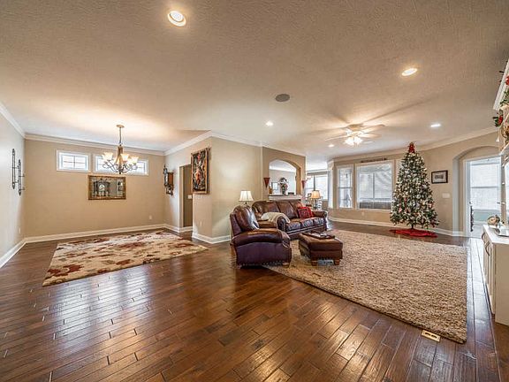 4th image of 2442 Ormond Dr