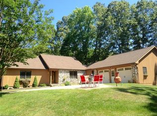 111 Hope Hill Ln, Leicester, NC 28748