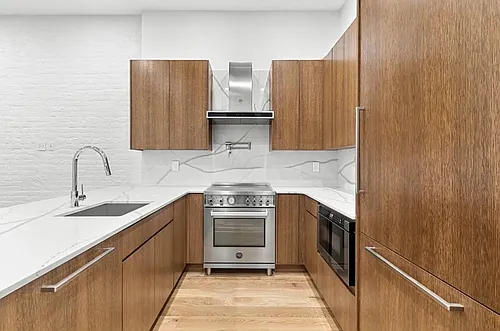 166 1st Ave #5 Photo 1