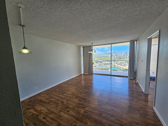 3rd image of 2439 Kapiolani Blvd APT 1403