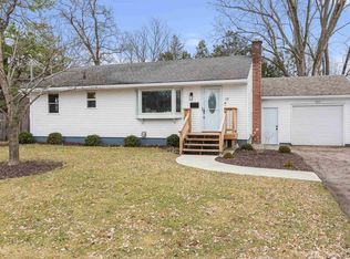 19 Murray Rd, Essex Junction, VT 05452