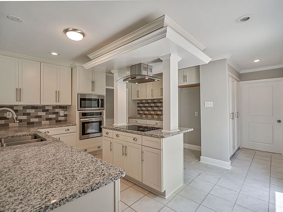 2nd image of 34503 Bernice Dr