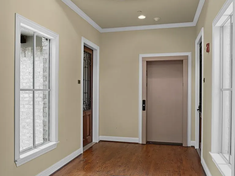 5801 Hillcrest Ave #9 — Photo 9