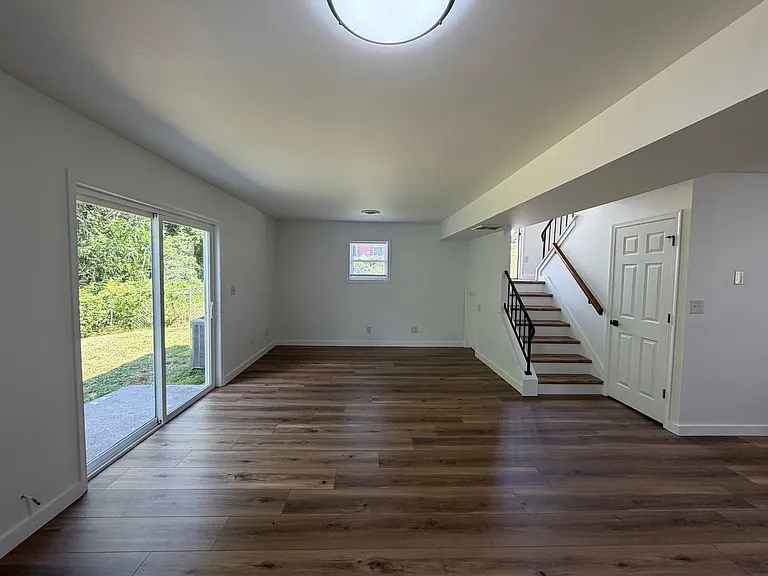 813 Ridge St — Photo 10