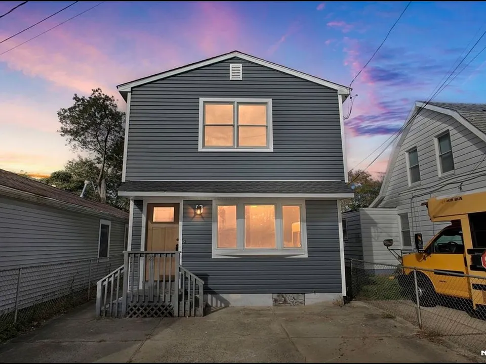 23 Euclid Ave