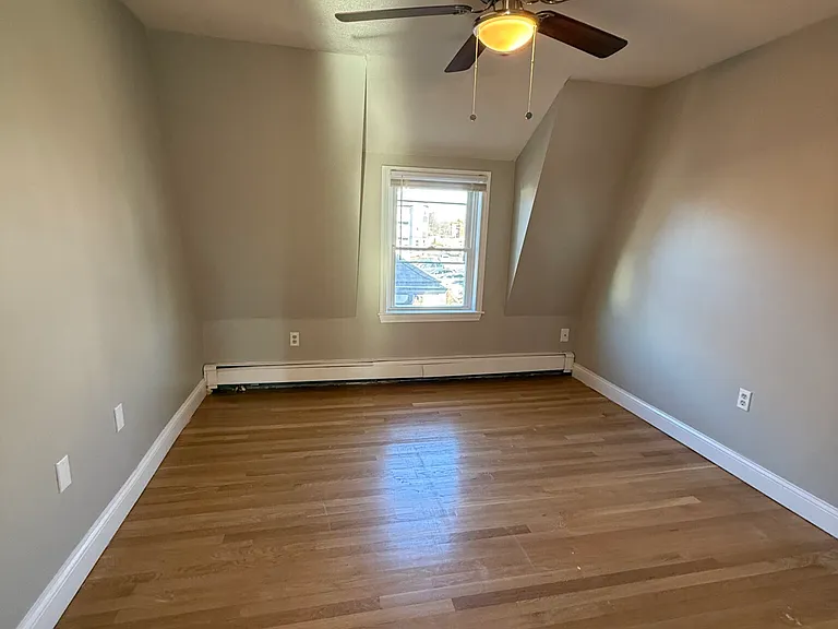 76 Fremont St #3 — Photo 2