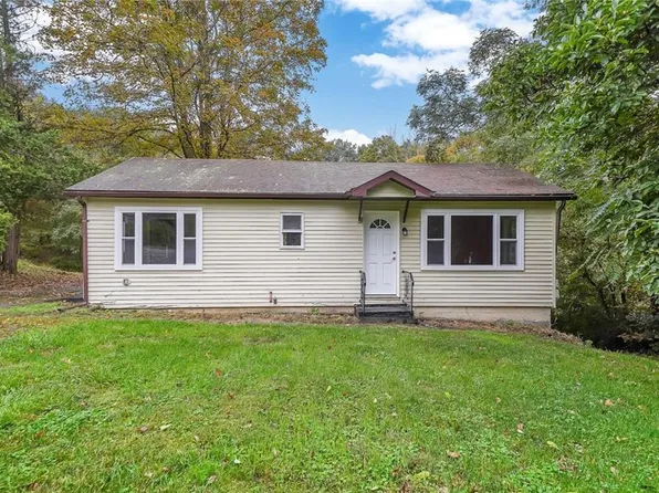 36 Hilltop Dr, Monroe, NY 10950