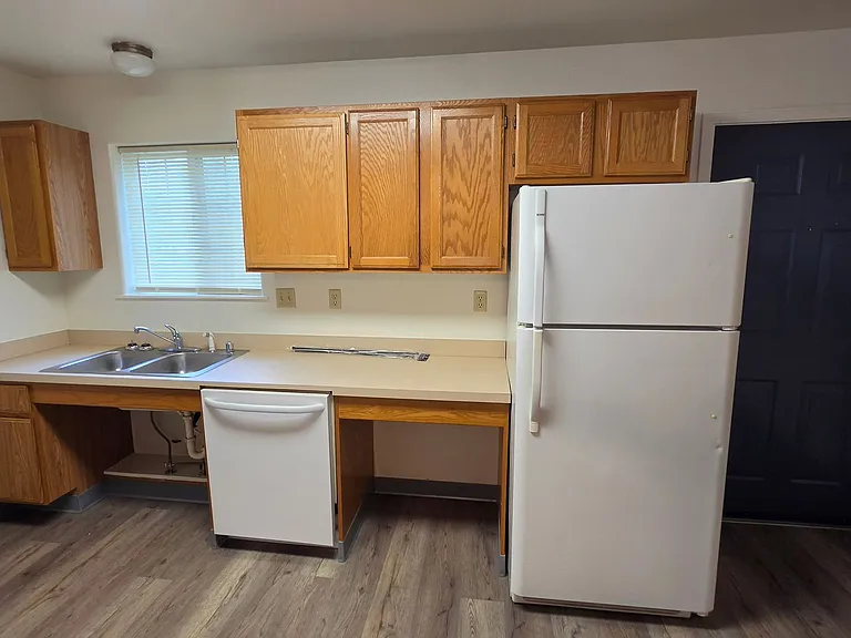 4104 Hillview Way — Photo 6