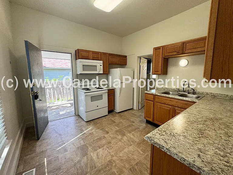 1231 W Colorado Ave — Photo 25