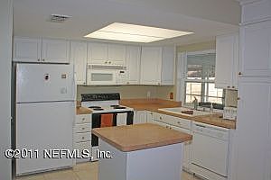 3rd image of 609 Alhambra Ln N