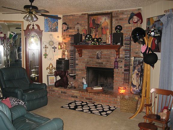 2nd image of 287 Fontainebleau Dr