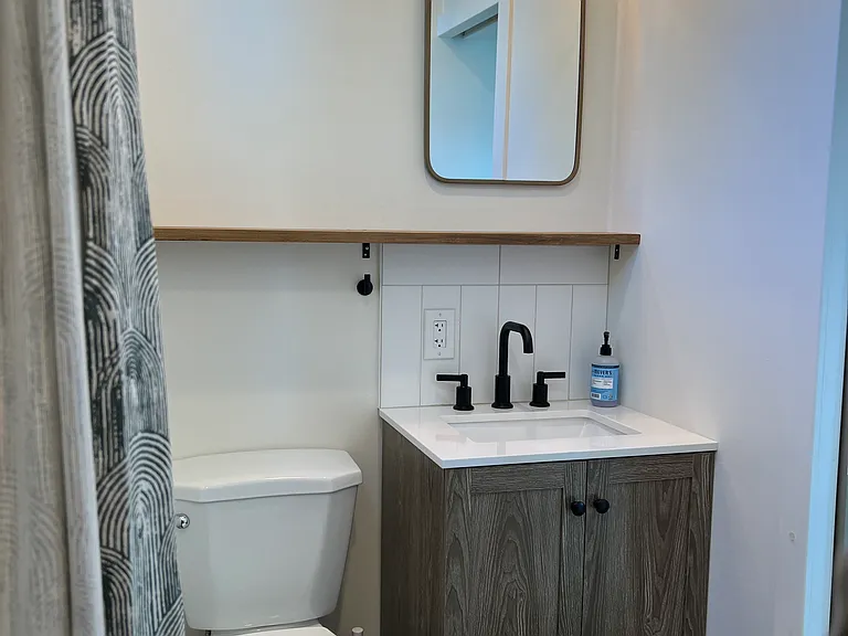 Los Cerritos Ln — Photo 4