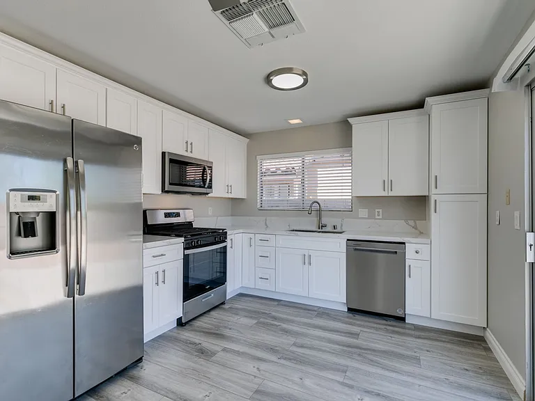 8292 Palmada Dr — Photo 19