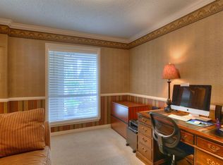 6610 Point Clear Dr, Houston, TX 77069