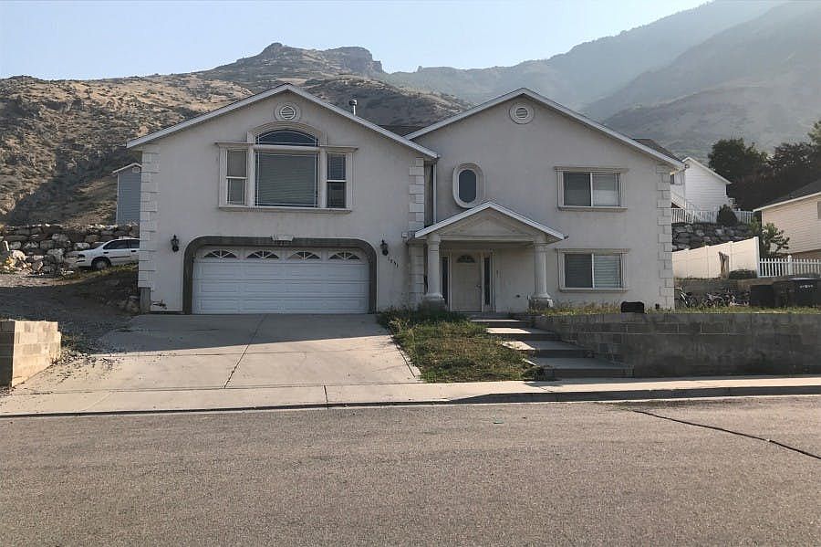 1st image of 1951 Montana Ave