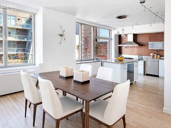 4th image of 151 W 17th St #Penthouse 10g