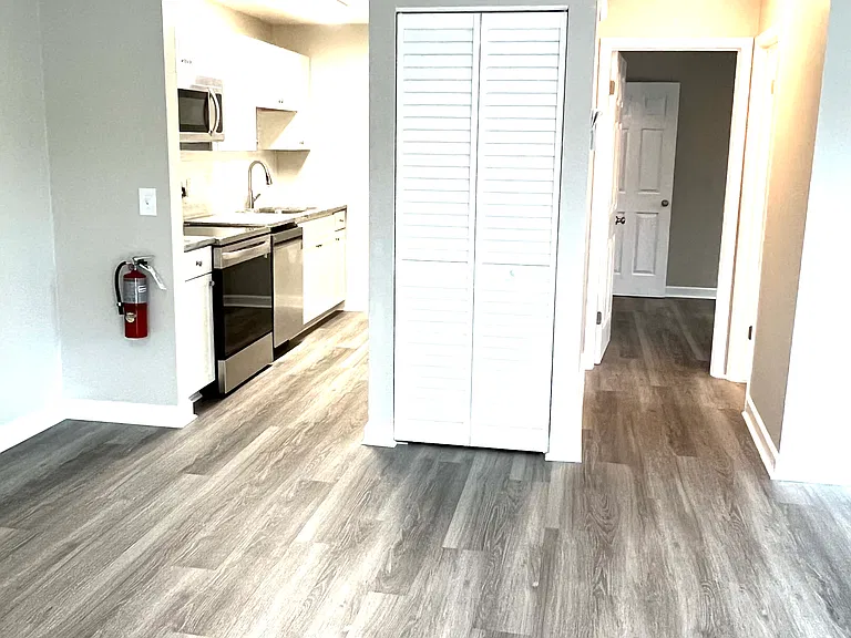 4420 SE 53rd Ave #1 — Photo 1