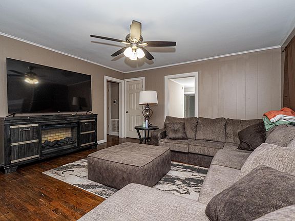 5th image of 2240 Avon Ave