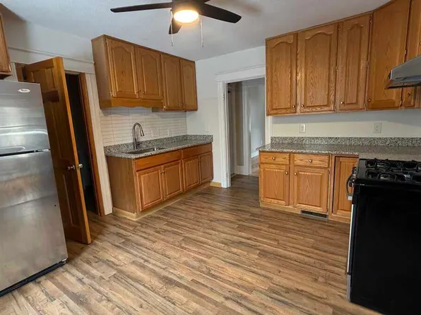 108 Parsons St #1, Easthampton, MA 01027