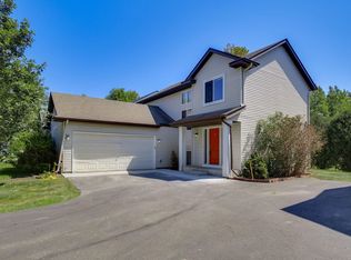 1676 Philipp Way, Shakopee, MN 55379