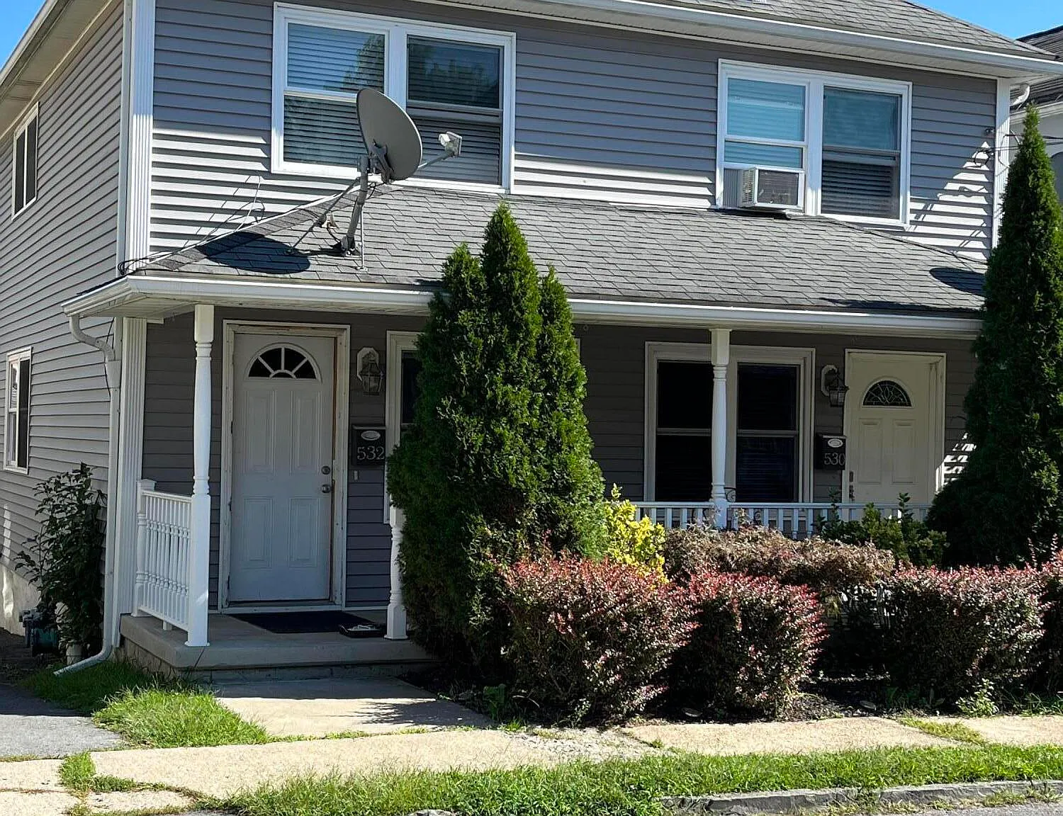 2 bed, 1.0 bath, 1030 sqft, $1,200 — Photo 1