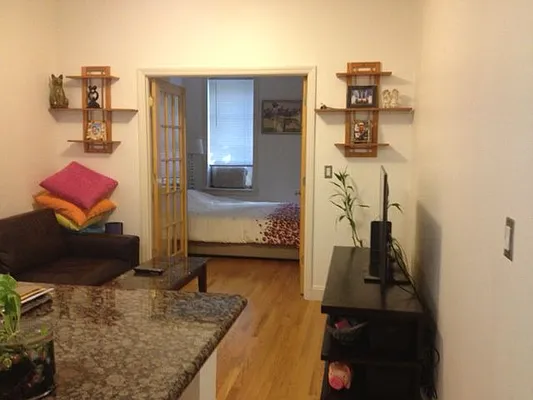 Rented by Fay Kong, LREB | media 18