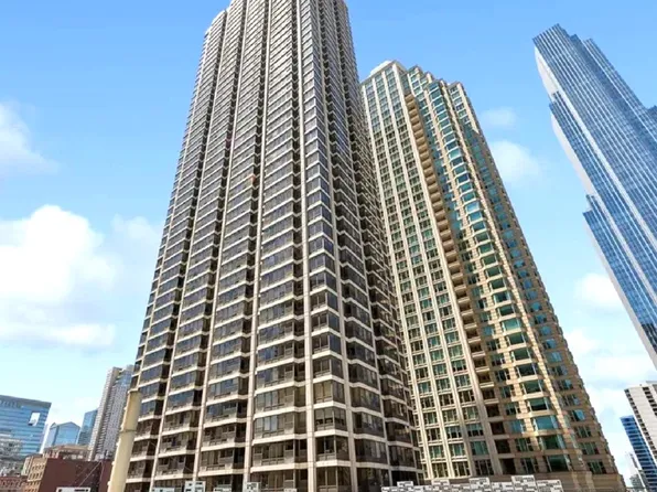 30 E Huron St APT 2510, Chicago, IL 60611