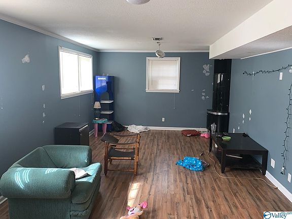 4th image of 12117 Greenleaf Dr SE