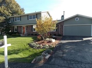 2148 Sutton Dr, Racine, WI 53406