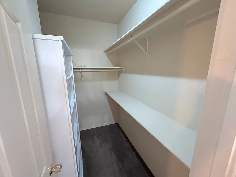 10421 Silvercloud Dr — Photo 13