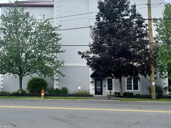 96 River Rd Unit 408, Manchester, NH 03104