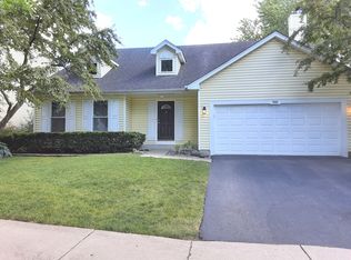 540 Seville Ave, Naperville, IL 60565