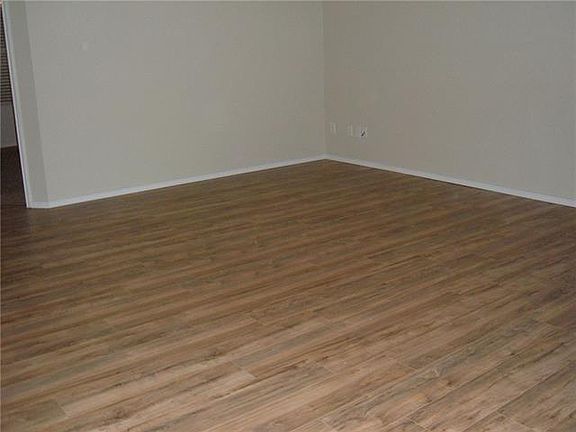 5th image of 2720 Cedar Crest Dr