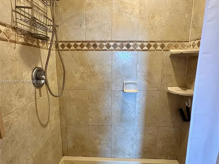 2762 W 60th St #53 — Photo 17