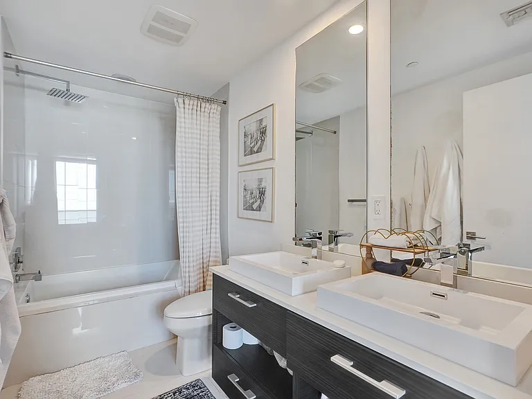 55 SW 9th St #1901 — Photo 8