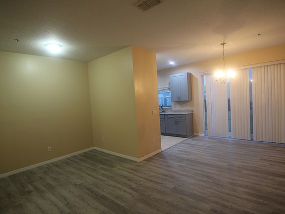 5th image of 733 Fortanini Cir