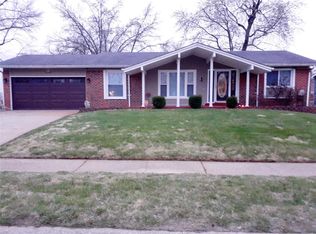 2440 Cambridge Dr, Florissant, MO