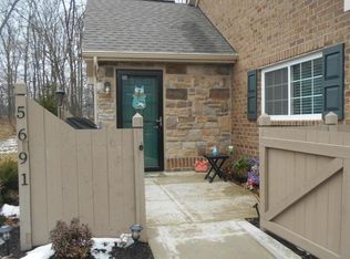 5691 Asherton Woods Dr, Westerville, OH 43081