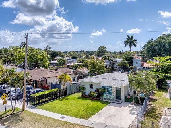 3295 SW 75th Ct, Miami, FL 33155