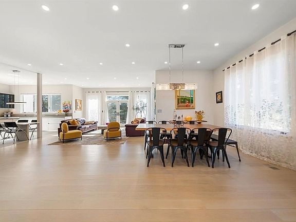 3rd image of 82 Sharpe Rd