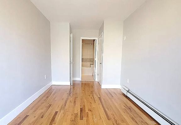 3rd image of 289 Clifton Pl APT 3