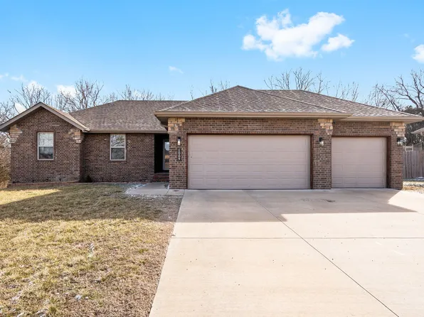 1009 Amanda Avenue, Monett, MO 65708