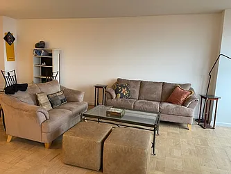 Rented by R New York