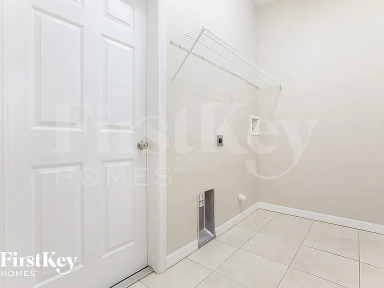4511 Jaslo Ave — Photo 16