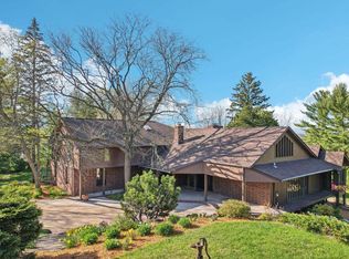 9008 Far View Rd, Mazomanie, WI 53560