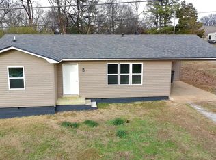 110 W 7th St, Newark, AR 72562