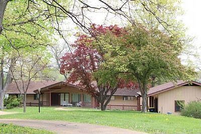 1st image of 134 Barnett Dr